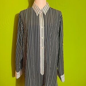 NWT Long Sleeve Shirt Unisex Black And White Size XL